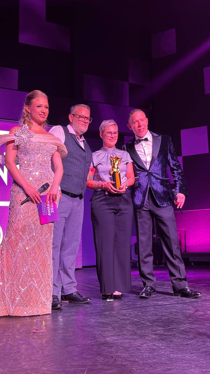 Famez.com gewinnt Venus Award 2025 – Creator-Marketing Plattform des Jahres